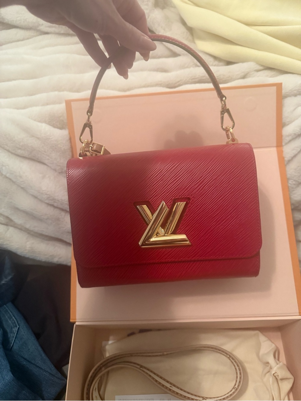Louis Vuitton Red Epi Leather Twist Crossbody MM - Picture 14 of 14